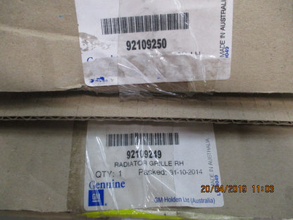 Holden VX-VU Exec Series II Genuine Left & Right Grille New Part