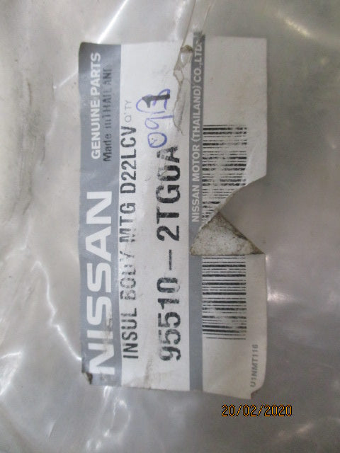 Nissan Navara D22 Genuine Rubber Body Mount New Part