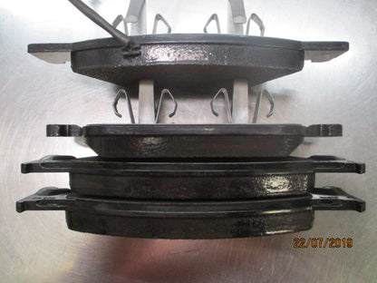 VW Transporter T5 Genuine Front Brake Pad Set New Part
