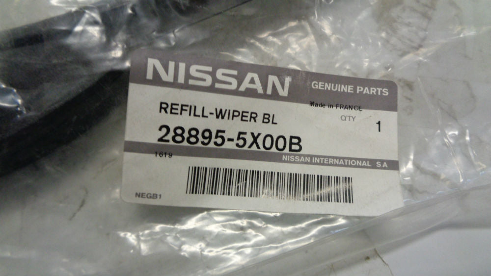 NISSAN NAVARA D40/PATHFINDER GENUINE WIPER BLADE NEW PART