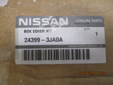 Nissan Pathfinder-Murano Genuine Relay Box Cover Kit New Part