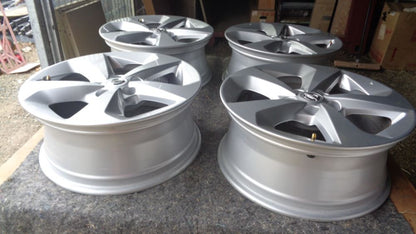 Nissan Qashqai J11 Series II Genuine Set of 4 Alloy Wheels 17x7J New Part