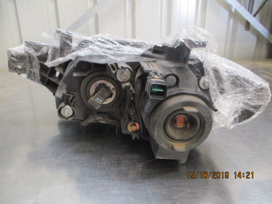 Mitsubishi ZE-ZF Outlander VRX Genuine Right Hand Headlight Reconditioned Used Part VGC