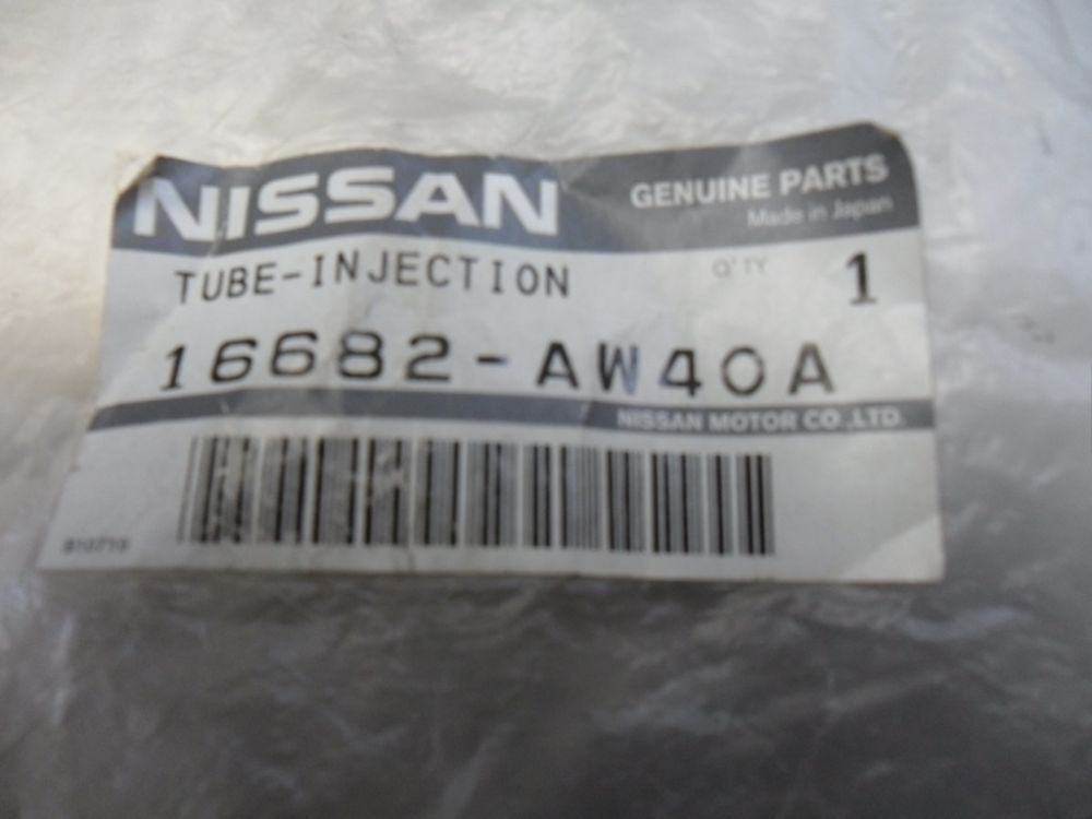 Nissan X-Trail T30 Genuine Fuel Injector Tube New Part