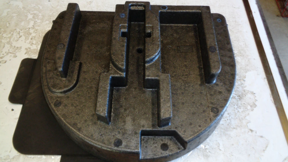 Ford Fiesta WS-WT sedan Genuine spare wheel tool & jack storage new part