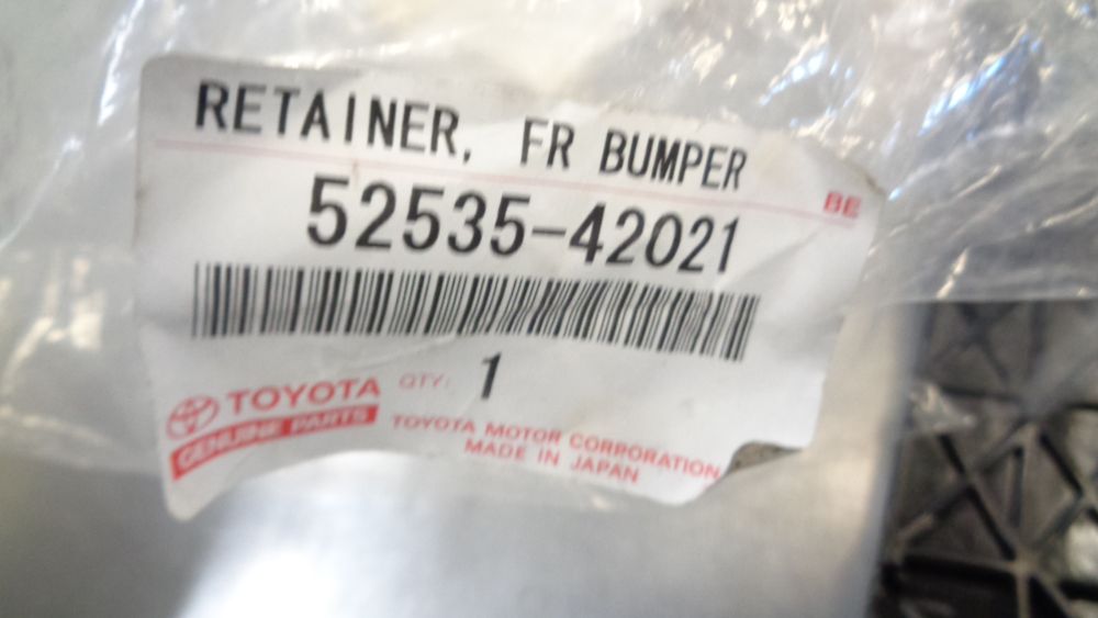 Toyota Rav4 Genuine Front Bumper Retainer New Part