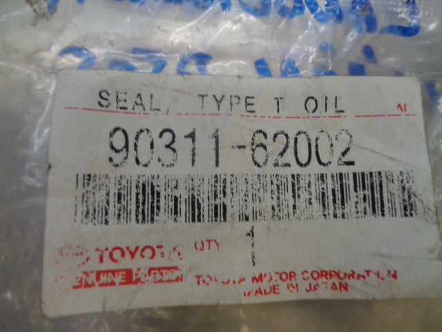 Toyota Landcruiser Genuine Rear Axle Oil Seal New Part