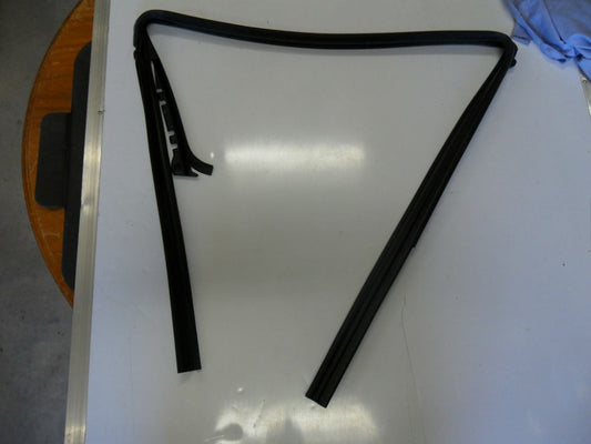 Toyota Yaris Genuine Left Hand Rear Door Rubber Channel New Part