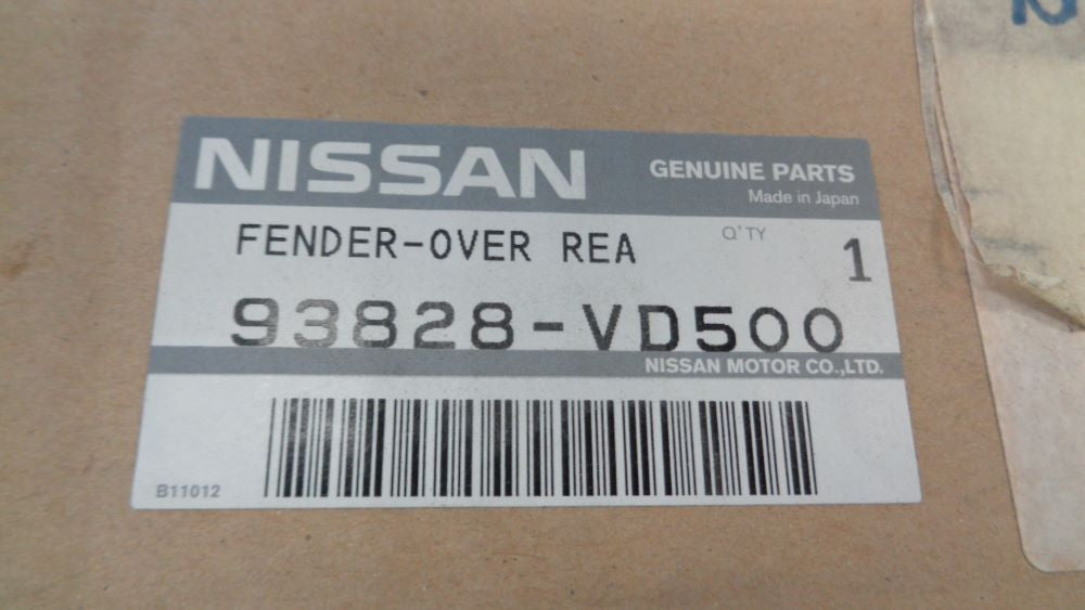 Nissan Patrol Y61 Wagon Genuine right hand rear fender over molding USED Part