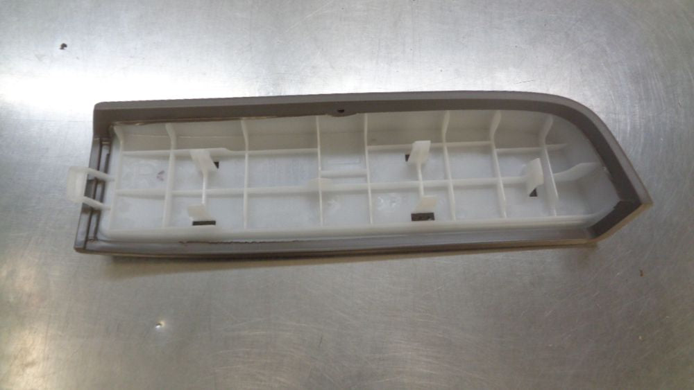 Nissan Patrol Y61 Genuine Right Hand Front Pull Handle New Part