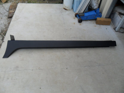 Hyundai Tucson Left hand Sill Moulding NEW PART