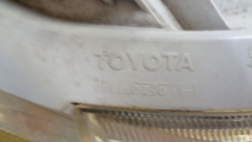 Toyota Hilux Genuine Drivers Headlight Used