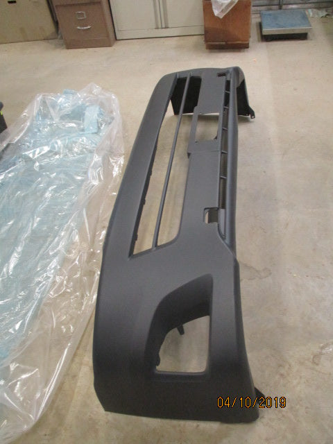 Toyota Hiace Genuine Front Bumper Cover New Part