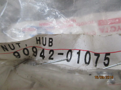 Toyota Landcruiser/Hilux Genuine Wheel Nut Pack 6 New Part