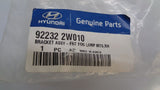 HYUNDAI SANTA FE GENUINE RIGHT (DRIVER) FRONT 2 GLOBE DRL BRACKET NEW PART