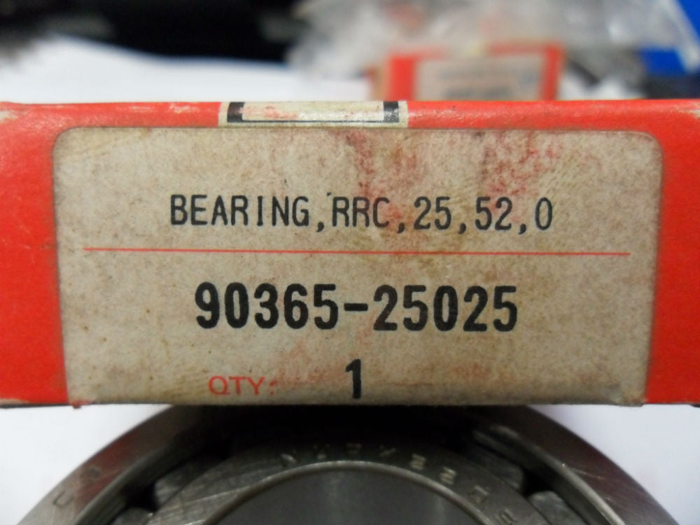 Toyota Hilux Genuine Front Counter Gear roller bearing New Part