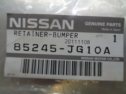 Nissan T31 X Trail Genuine Left Hand Rear Bumper Retainer New Part
