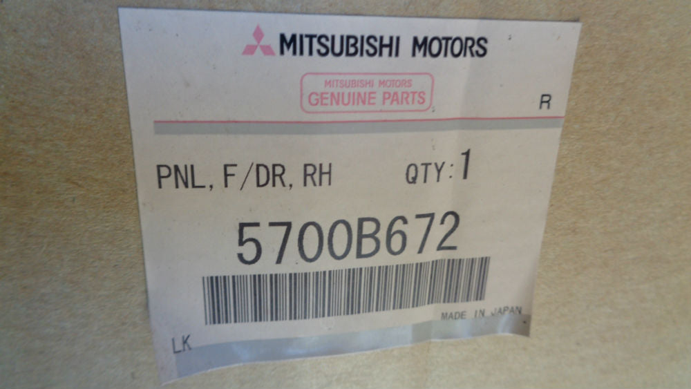 Mitsubishi Outlander Genuine drivers front door new part