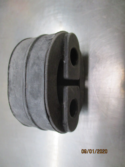 Suzuki Jimny Genuine Exhaust Mounting Rubber New Part