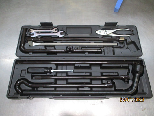 Toyota 200 Series VX Landcruiser Genuine Tool Box Complete Kit New