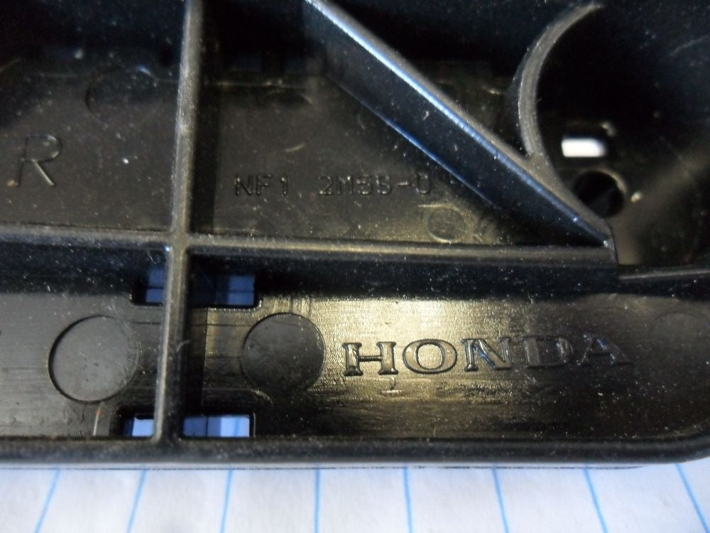Honda CR-V Genuine Front Right Hand Side  Bumper Bracket New Part