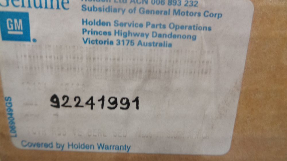 Holden VE Commodore Genuine Right Hand Rear Upright Seat Trim Onyx New Part