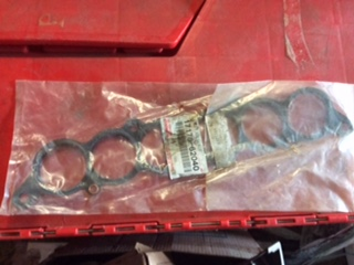 Toyota Hilux/4Runner Genuine air surge tank to intake manifold gasket New Part