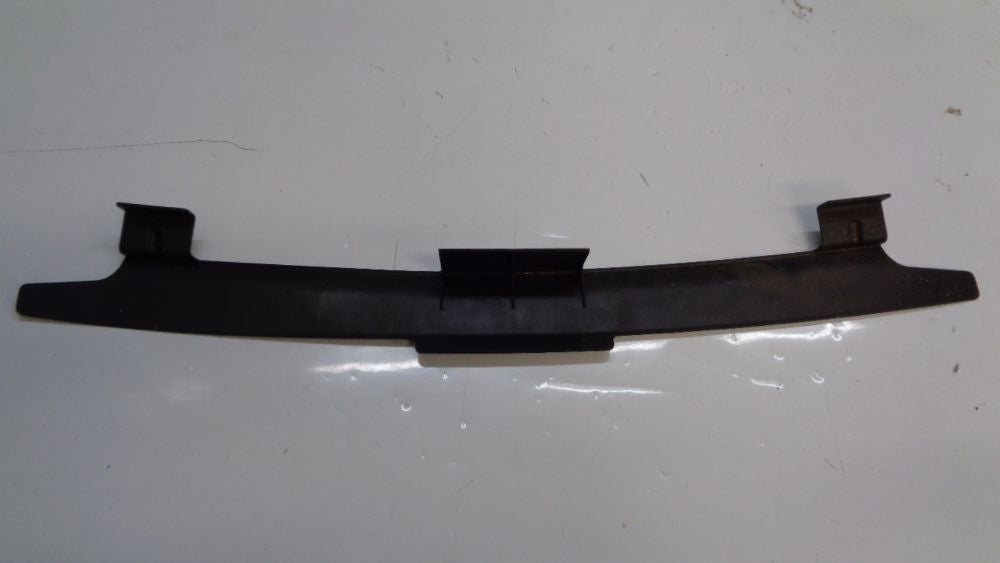 NISSAN QASHQAI GENUINE FRONT BUMPER BAR LOWER MOLDING NEW PART