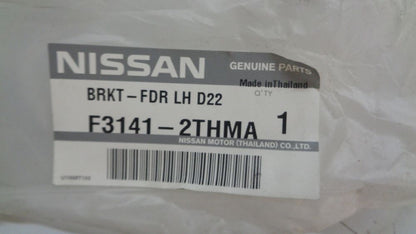 Nissan Navara D22 Genuine left front fender bracket New Part