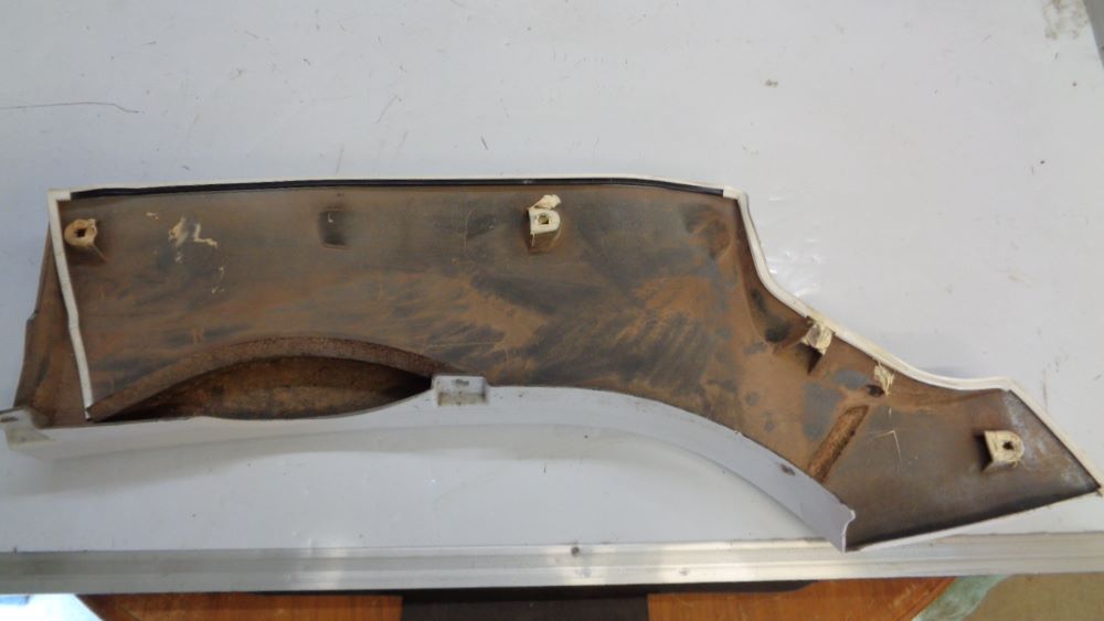 Nissan Patrol Y61 Wagon Genuine right hand rear fender over molding USED Part
