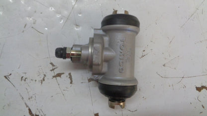 Nissan Navara D40M Genuine rear brake wheel cylinder New Part