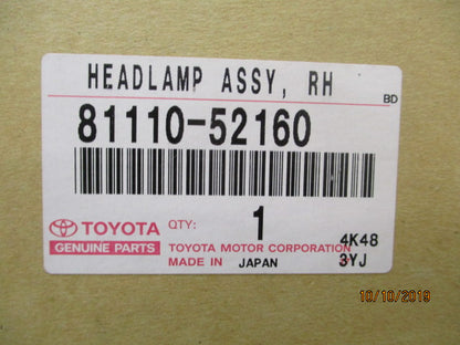 Toyota Echo Sedan Genuine Right Hand Head Light New Part.