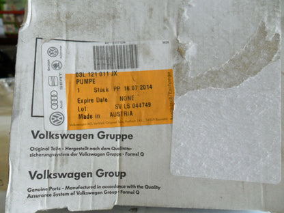 Volkswagen Passat TDI Genuine Engine Water Pump New Part