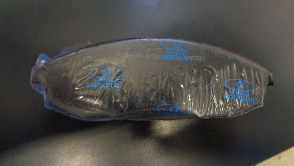 Bendix / QFM Front Brake Pad Set Suitable For Nissan / Mitsubishi