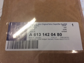 Mercedes-Benz E-class Genuine Right Hand Exhaust Manifold Gasket New Part