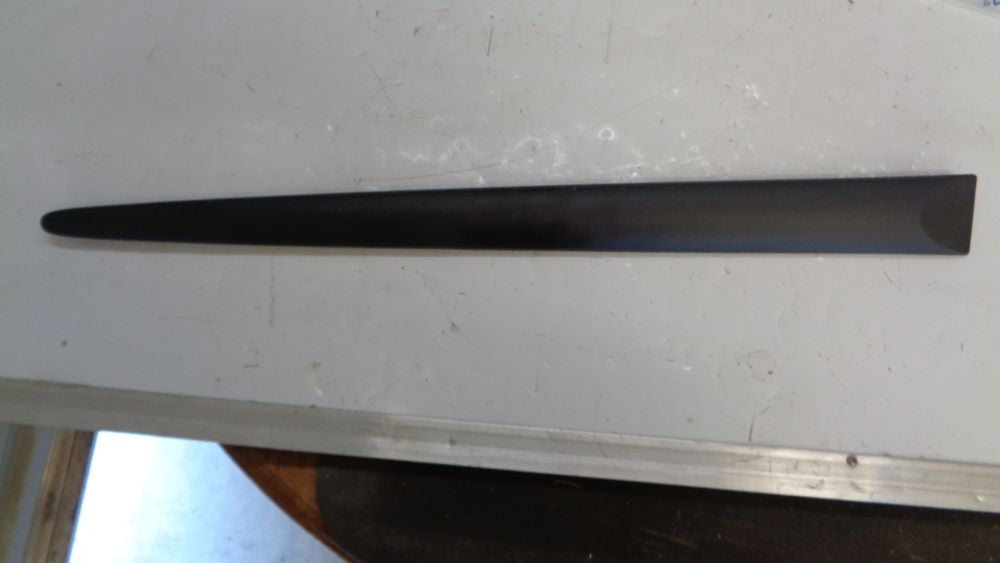 Deawoo Tacuma Genuine right hand rear outer door molding new part