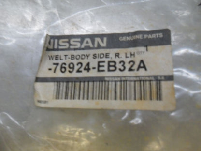 Nissan Navara D40M Genuine Left Hand Rear Welt Body Weather Strip New Part