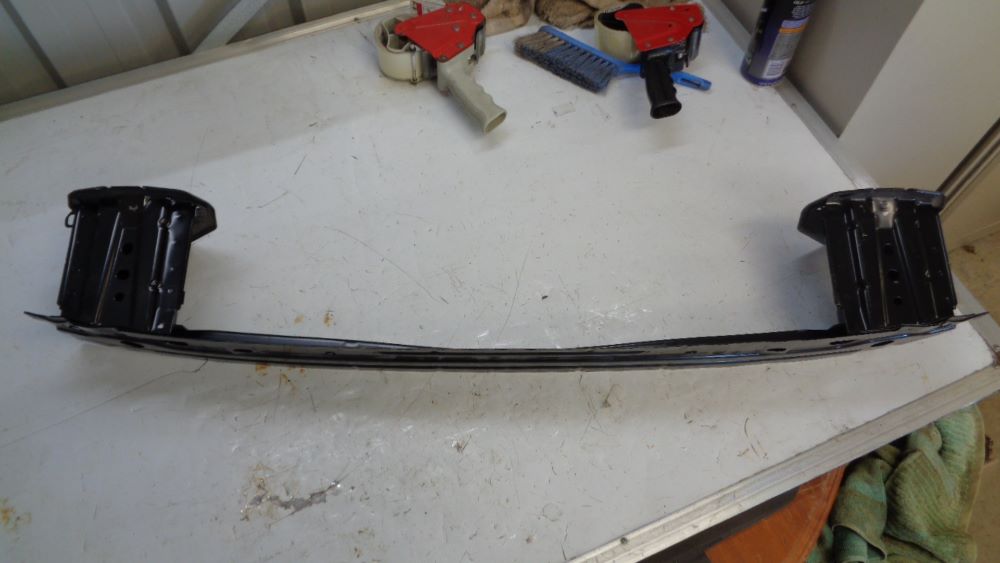 Subaru XV-Impreza Hatchback Genuine rear bumper reinforement new Part
