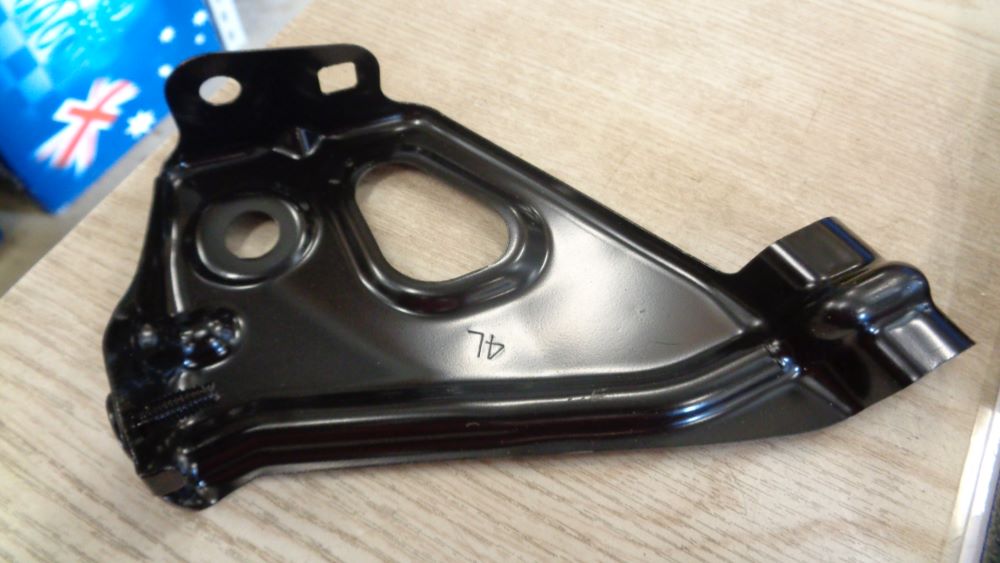Toyota Camry / Aurion Genuine left hand rear bumper stay new part