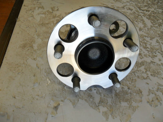 Toyota Kluger Genuine Right Hand Rear Hub And Bearing New Part
