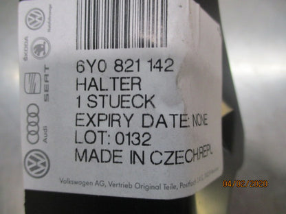 VW Polo 9N-9N3 Genuine Right Hand Front Guard Bracket New Part
