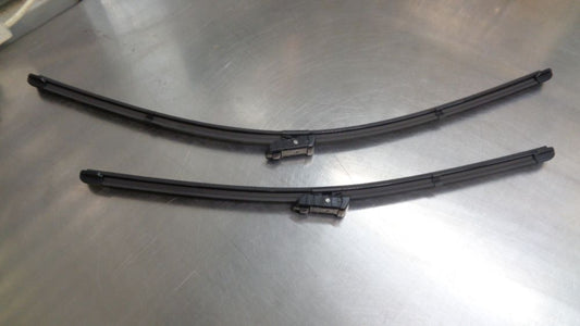 VW Passat/Jetta Genuine Front Wiper Blade Replacement Pair New Part