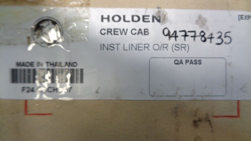 Holden Colorado RG Genuine Over Rail Tub Liner Fitting Kit *INCOMPLETE* New Part
