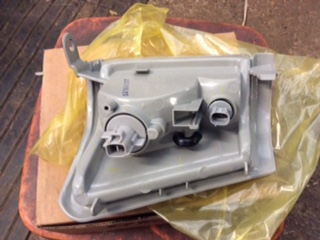 Depo left hand front corner lamp Suits Toyota Hilux 4wd new part