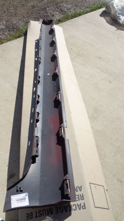 Holden VE Calais Genuine right hand side rocker skirt new part