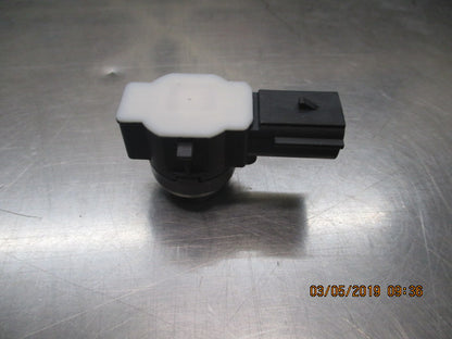 Holden VF Commodore Genuine Front Parking Sensor New Part