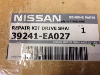 Nissan Navara D40T Genuine Driveshaft CV Boot Kit New Part