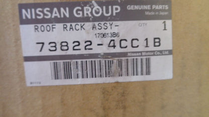 Nissan Xtrail T32 Genuine Left hand roof rail New Part.