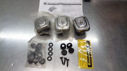 Holden Colorado RG Genuine Over Rail Tub Liner Fitting Kit *INCOMPLETE* New Part