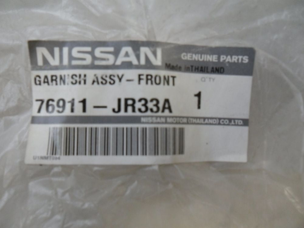 Nissan Navara D40T Genuine Front Right Hand Pillar Garnish New Part